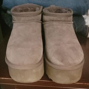 Stylish Tan Suede Platform Boots